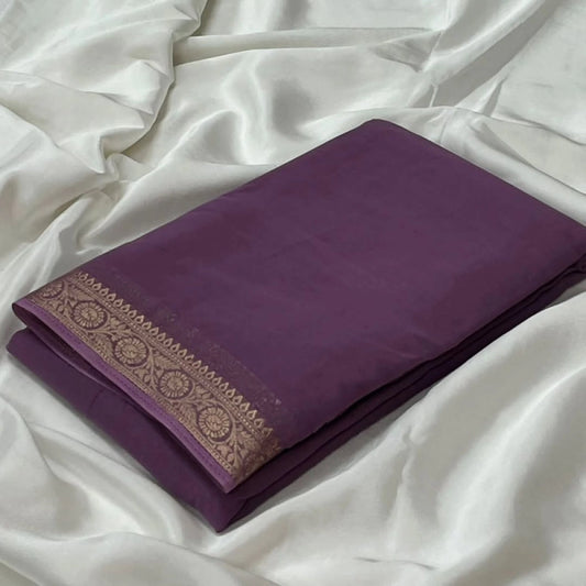 Generic Women's Crepe Chit Pallu Solid Saree With Unstitched Blouse 5.5Mtr (Violet)